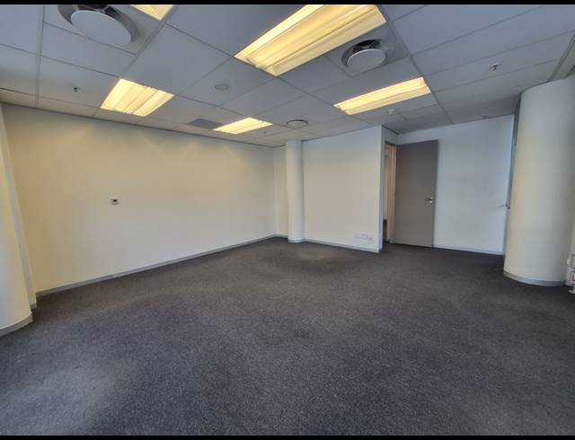 105M² OFFICE TO LET IN SANDTON CENTRAL